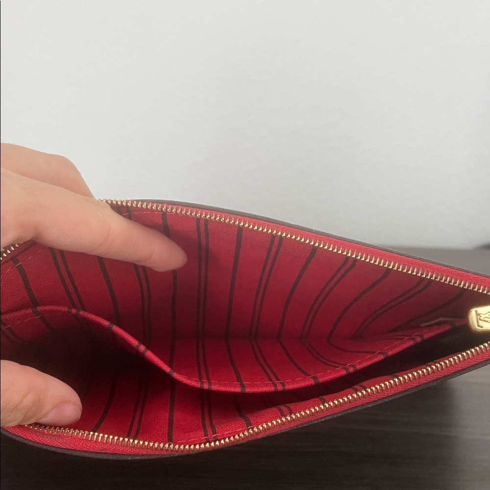 Louis Vuitton Brown and Tan Monogram Clutch - Picture 6 of 16